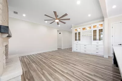 4221 Mallard Lane, Baytown, TX 77523 - Photo 8
