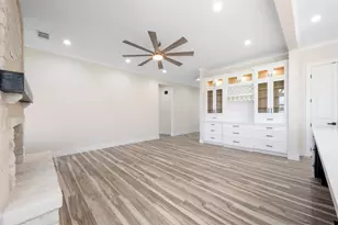 4221 Mallard Ln, Baytown, TX 77523 - Photo 8