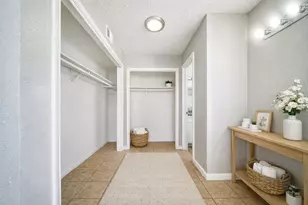 8100 Leonora St, Houston, TX 77061 - Photo 10