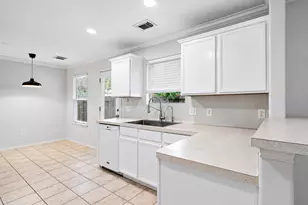 6 Thicket Grove Pl, The Woodlands, TX 77385 - Photo 14