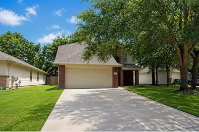 6 Thicket Grove Place, The Woodlands, TX 77385 - Photo 4