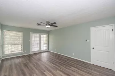 4509 Country Club Drive, Dickinson, TX 77539 - Photo 16