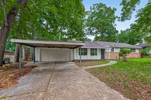 315 Hollywood Dr, Conroe, TX 77303 - Photo 2