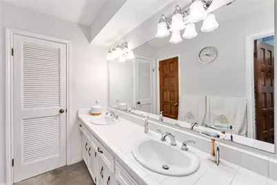 8111 Ivan Reid Drive, Houston, TX 77040 - Photo 20