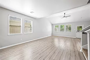 6119 Carpenters Cove Ln, Houston, TX 77049 - Photo 8