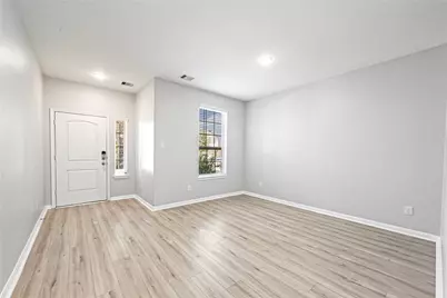6119 Carpenters Cove Lane, Houston, TX 77049 - Photo 4
