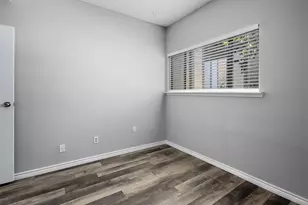 7065 N Holiday Dr, Galveston, TX 77550 - Photo 14