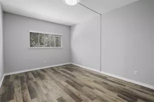 7065 N Holiday Dr, Galveston, TX 77550 - Photo 12