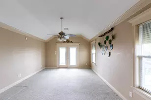 391 Ling St, Bayou Vista, TX 77563 - Photo 32