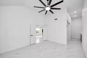 10410 Green Valley Ln, Houston, TX 77064 - Photo 28