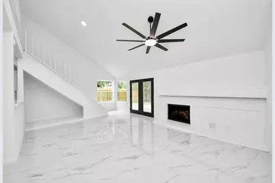 10410 Green Valley Lane, Houston, TX 77064 - Photo 20