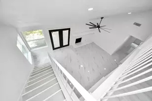 10410 Green Valley Ln, Houston, TX 77064 - Photo 36