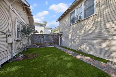 1103 W Cottage Street, Houston, TX 77009 - Photo 16
