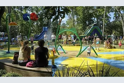 16 Florentino Vine Place, The Woodlands, TX 77354 - Photo 38