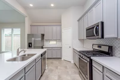 16 Florentino Vine Place, The Woodlands, TX 77354 - Photo 26