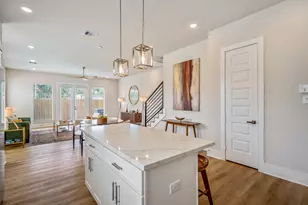 8417 Pech Landing Dr, Houston, TX 77055 - Photo 14