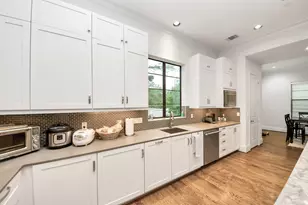 1608 Nevada St, Houston, TX 77006 - Photo 18