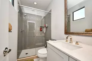 1608 Nevada St, Houston, TX 77006 - Photo 40