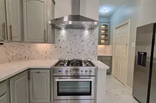 5818 Wilkins Ln, Sugar Land, TX 77479 - Photo 10