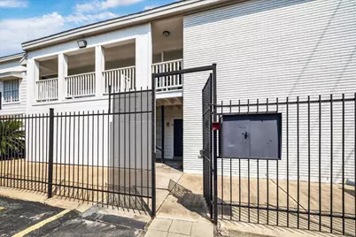1011 W 10th Street #3, Houston, TX 77008 - Photo 6