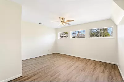 1011 W 10th Street #3, Houston, TX 77008 - Photo 4