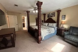 305 Bull Run Dr, League City, TX 77573 - Photo 6