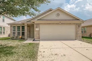 5242 Espuela Ln, Baytown, TX 77521 - Photo 1