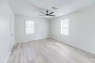 709 N Pine St, Woodville, TX 75979 - Photo 10