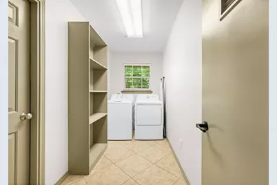 1303 Skyline Ct, College Station, TX 77845 - Photo 14