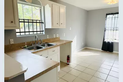 5123 Denmark Street, Houston, TX 77016 - Photo 8