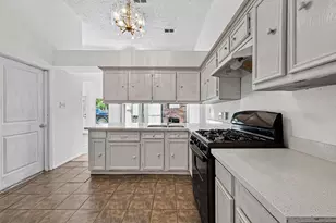4632 Greenwood Dr, Rosenberg, TX 77471 - Photo 8