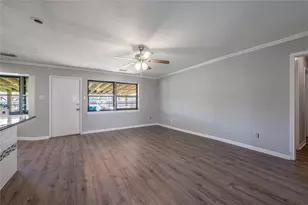 10822 Sagegulf Ln, Houston, TX 77089 - Photo 6