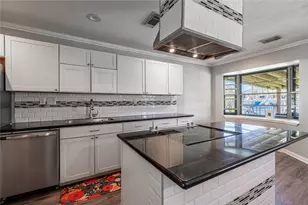 10822 Sagegulf Ln, Houston, TX 77089 - Photo 8