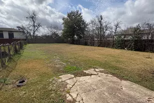 3614 Christie St, Houston, TX 77026 - Photo 2