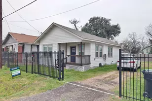 1217 Campbell St, Houston, TX 77009 - Photo 1