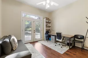14 Middle Gate Pl, The Woodlands, TX 77382 - Photo 18