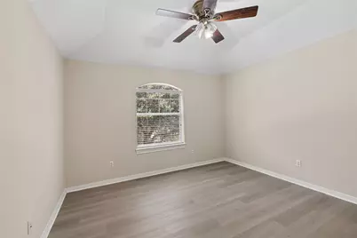 6414 Pinewood Trace Lane, Houston, TX 77041 - Photo 18