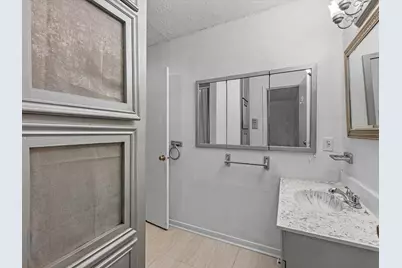 7938 Hammerly Boulevard, Houston, TX 77055 - Photo 18