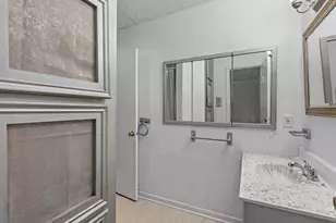 7938 Hammerly Blvd, Houston, TX 77055 - Photo 18