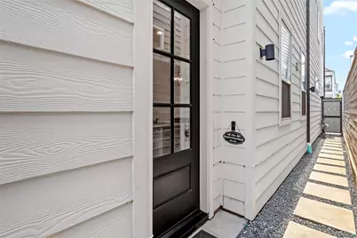 113 E 26th Street #A, Houston, TX 77008 - Photo 2