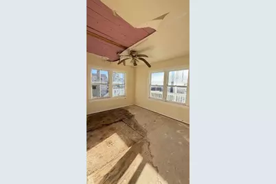 709 38th Street, Galveston, TX 77550 - Photo 16