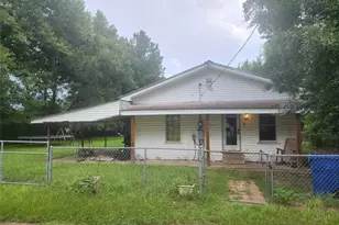 1325 Robinson Rd, Silsbee, TX 77656 - Photo 1