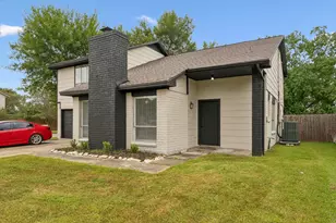10803 Sageriver Dr, Houston, TX 77089 - Photo 4