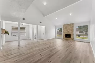 10803 Sageriver Dr, Houston, TX 77089 - Photo 16
