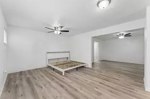 10803 Sageriver Dr, Houston, TX 77089 - Photo 36