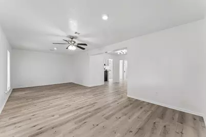 10803 Sageriver Drive, Houston, TX 77089 - Photo 30