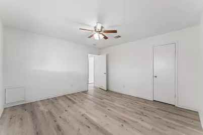 10803 Sageriver Drive, Houston, TX 77089 - Photo 46