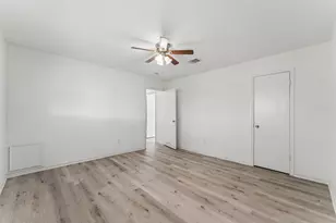 10803 Sageriver Dr, Houston, TX 77089 - Photo 46