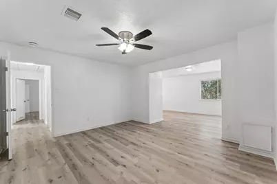 10803 Sageriver Drive, Houston, TX 77089 - Photo 32