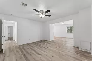 10803 Sageriver Dr, Houston, TX 77089 - Photo 32